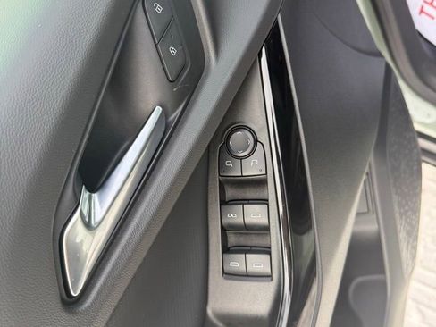 Used 2025 Chevrolet Equinox LT w/ Convenience Package II image 25