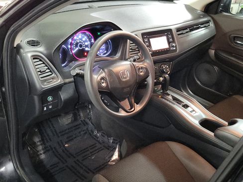 Used 2020 Honda HR-V LX image 16