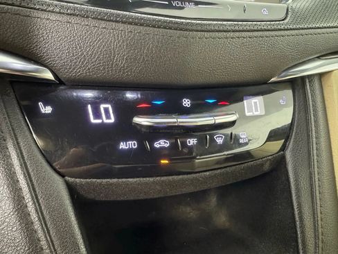 Used 2018 Cadillac XT5 AWD image 20