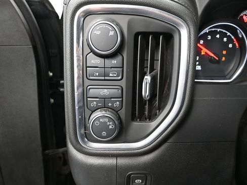 Used 2019 Chevrolet Silverado 1500 LT image 32