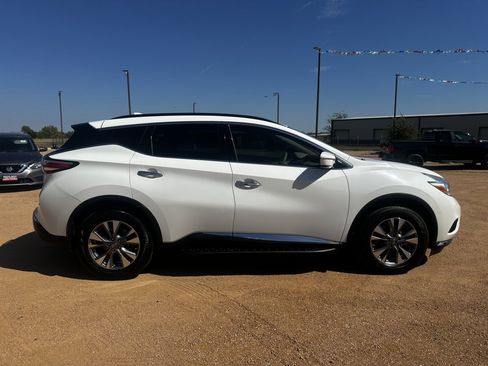 Used 2017 Nissan Murano SV image 4