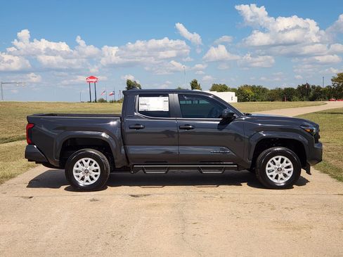 New 2025 Toyota Tacoma SR5 image 7