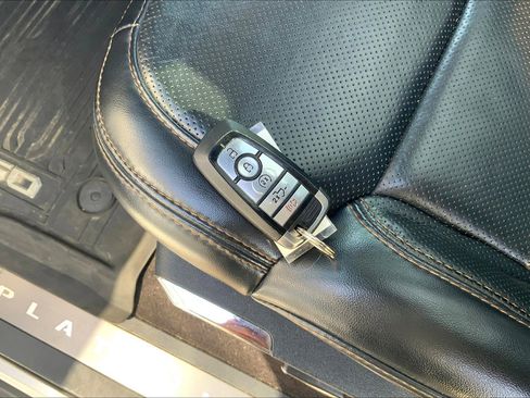 Used 2021 Ford F150 Platinum w/ Equipment Group 701A High image 12