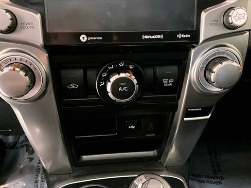 Used 2022 Toyota 4Runner SR5 Premium w/ Moonroof Package image 31