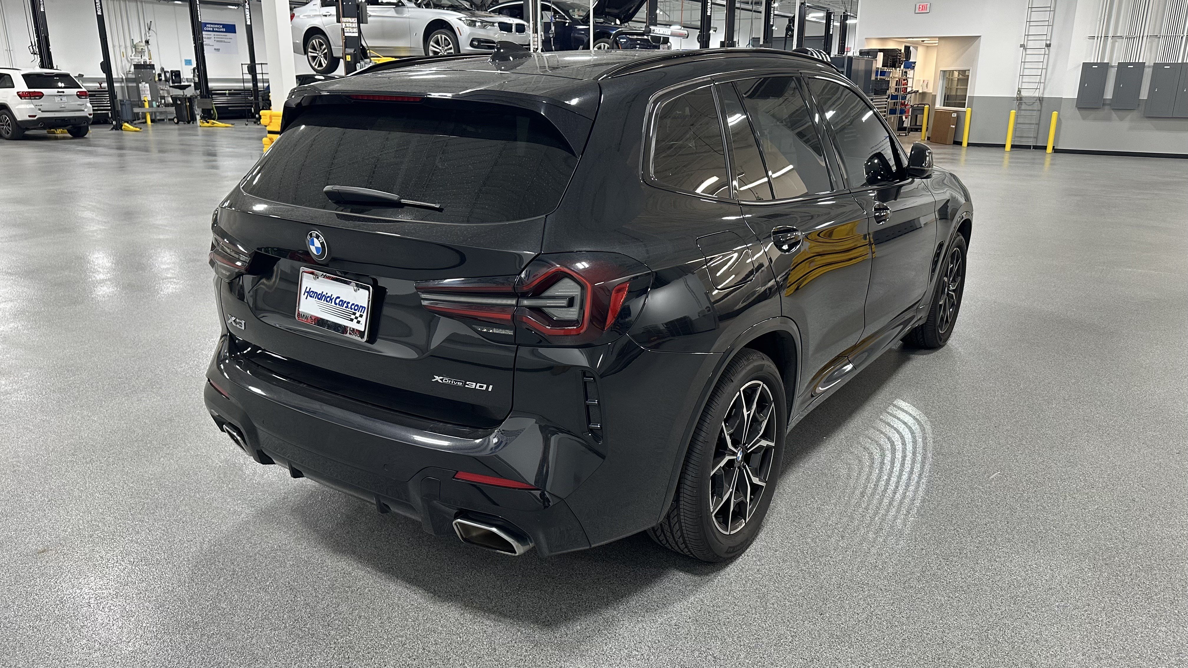 Used 2023 BMW X3 xDrive30i w/ M Sport Package AWD/4WD image 10