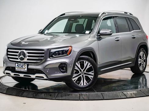 Used 2026 Mercedes-Benz GLB 250 image 1