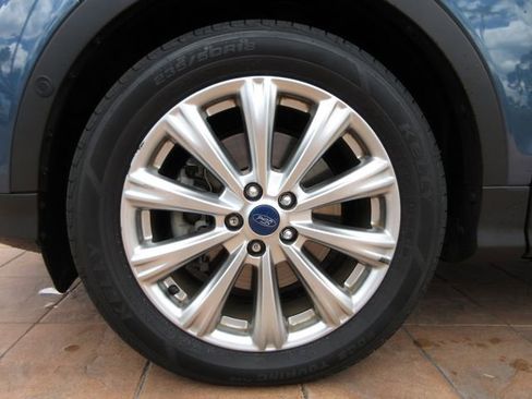 Used 2018 Ford Escape Titanium FWD image 8