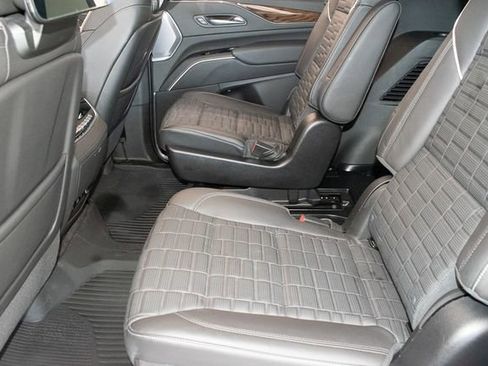 Used 2023 Cadillac Escalade Sport Platinum w/ Heavy-Duty Trailer Package AWD/4WD image 19