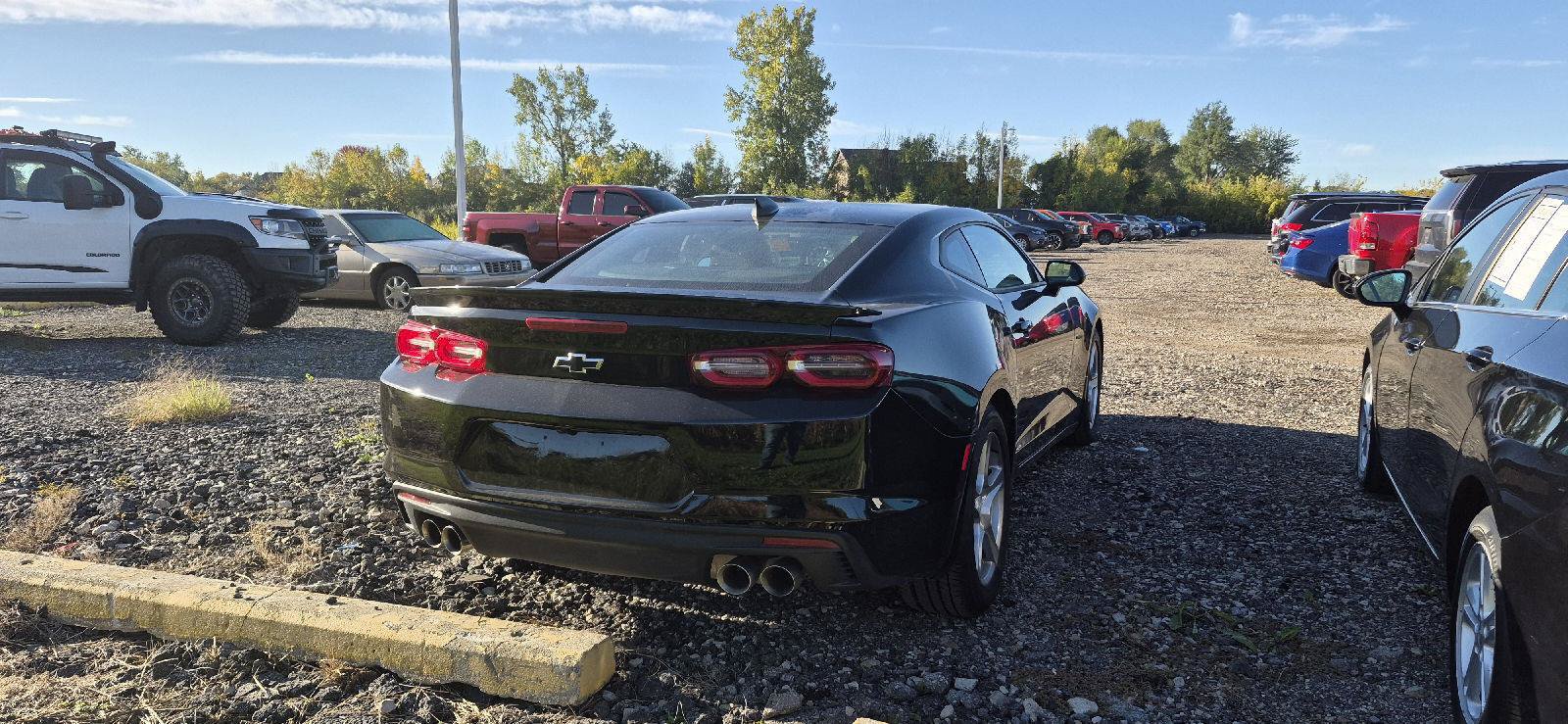Used 2024 Chevrolet Camaro LT w/ Technology Package RWD image 3
