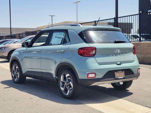 New 2026 Hyundai Venue SEL FWD image 3