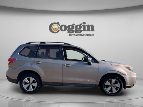 Used 2015 Subaru Forester 2.5i w/ Alloy Wheel Package image 6