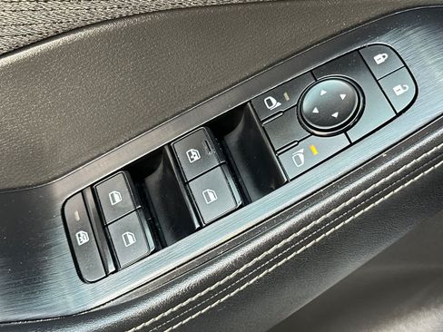 Used 2023 Nissan Rogue SV AWD/4WD image 13