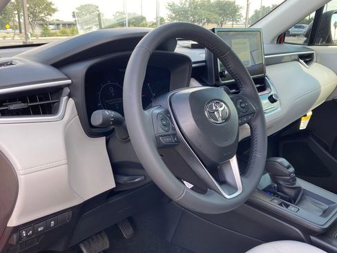 New 2026 Toyota Corolla Cross LE FWD image 8