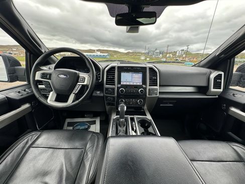 Used 2017 Ford F150 Lariat w/ Equipment Group 502A Luxury AWD/4WD image 27