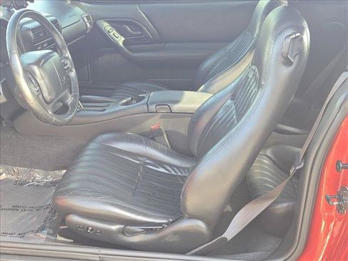 Used 2001 Chevrolet Camaro Z28 w/ SS Performance/Appearance Pkg RWD image 14