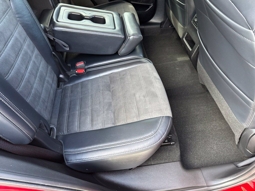 Used 2025 Mitsubishi Outlander SE AWD/4WD image 23