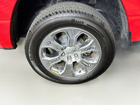 Used 2020 RAM 1500 Big Horn AWD/4WD image 11
