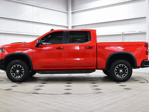 Used 2024 Chevrolet Silverado 1500 ZR2 w/ Technology Package image 4