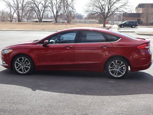 Used 2017 Ford Fusion SE w/ Equipment Group 201A image 9