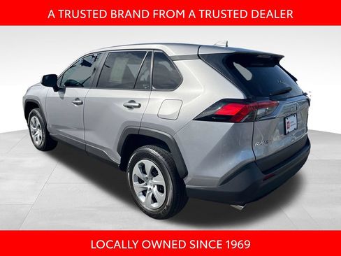 Certified 2023 Toyota RAV4 LE AWD/4WD image 4
