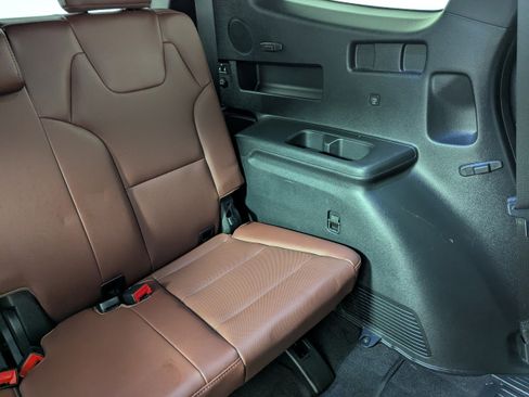 Used 2023 Kia Telluride SX Prestige AWD/4WD image 16