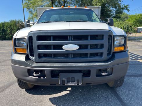 Used 2006 Ford F450 2WD Regular Cab Super Duty image 15