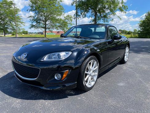 Used 2012 MAZDA MX-5 Miata Grand Touring w/ Premium Pkg RWD image 2