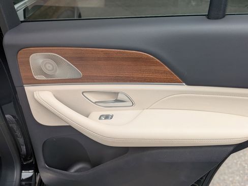 Used 2024 Mercedes-Benz GLE 350 4MATIC image 35