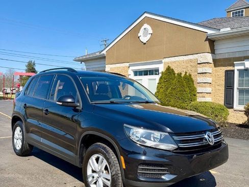 Used 2017 Volkswagen Tiguan S image 1