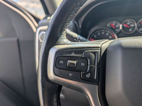 Used 2021 Chevrolet Silverado 1500 LT AWD/4WD image 11