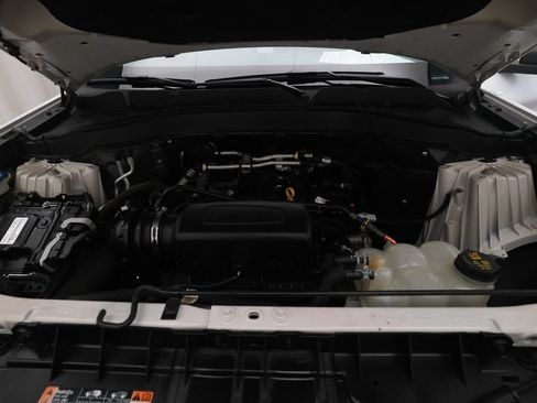 Certified 2021 Ford Explorer XLT w/ Equipment Group 202A AWD/4WD image 3