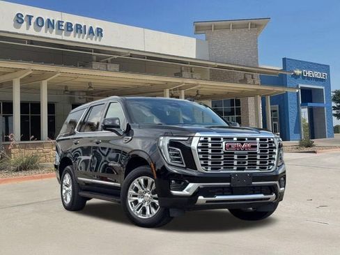 Certified 2025 GMC Yukon Denali AWD/4WD image 1