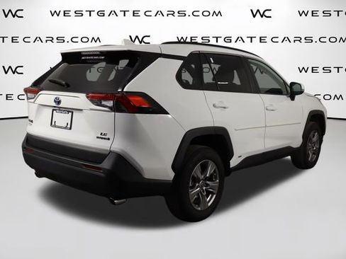 Used 2024 Toyota RAV4 LE AWD/4WD image 40
