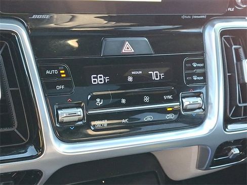 Used 2023 Kia Sorento SX Prestige image 17