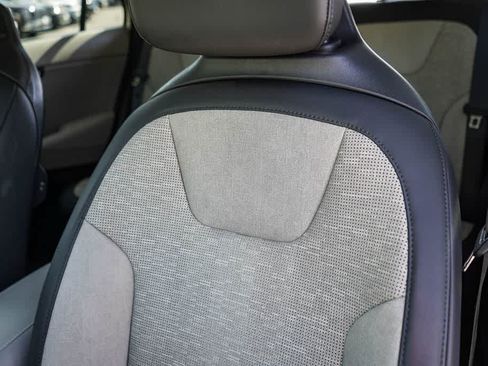 Used 2024 Kia Niro Wave w/ Wave Preserve Package FWD image 26