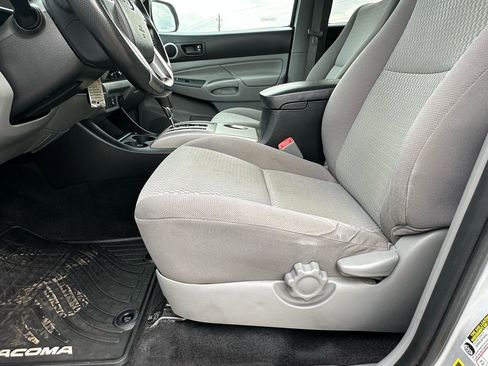Used 2012 Toyota Tacoma 4x4 Double Cab w/ SR5 Pkg image 12