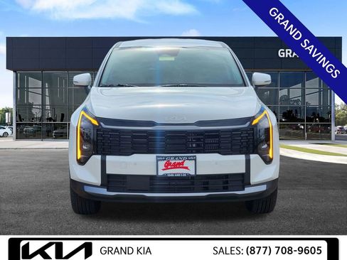 New 2026 Kia Sportage S image 3