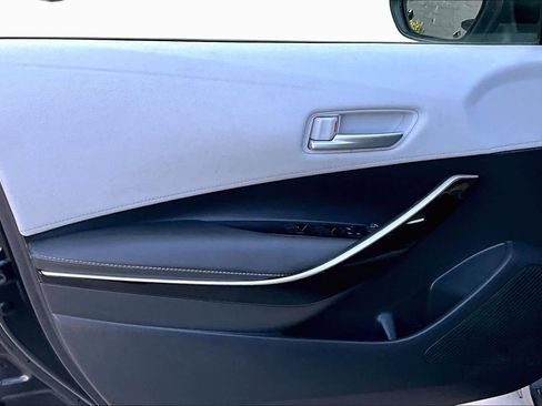 Used 2022 Toyota Corolla XSE FWD image 20