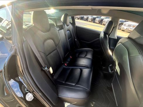 Used 2018 Tesla Model 3 Mid Range RWD image 18
