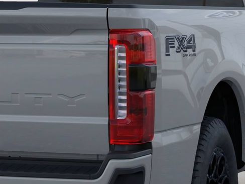 New 2026 Ford F250 Lariat w/ Black Appearance Package AWD/4WD image 21