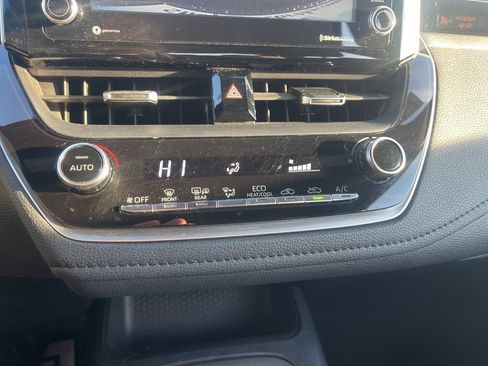 Used 2021 Toyota Corolla SE w/ Carpet Mat Package (TMS) image 22