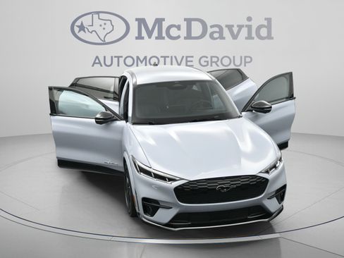Used 2025 Ford Mustang Mach-E GT AWD/4WD image 43