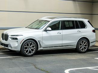 Used 2024 BMW X7 xDrive40i AWD/4WD video 3