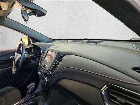 Used 2022 Chevrolet Equinox RS w/ LPO, Floor Liner Package image 21