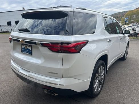 Used 2023 Chevrolet Traverse Premier image 15