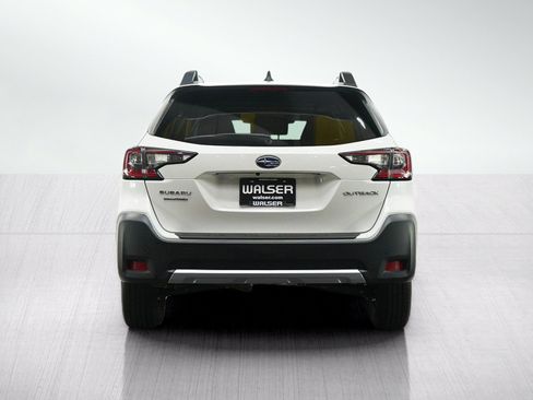 Used 2024 Subaru Outback Limited AWD/4WD image 4