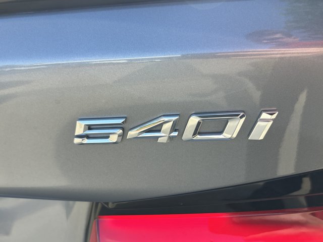 Certified 2023 BMW 540i w/ Dynamic Handling Package RWD image 7