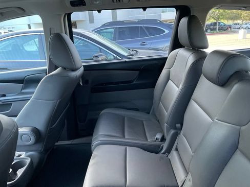 Used 2014 Honda Odyssey Touring image 11