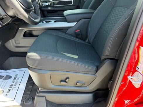 New 2026 RAM 2500 Big Horn AWD/4WD image 18