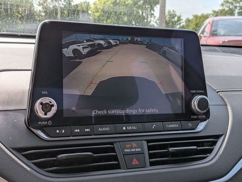 Used 2019 Nissan Altima 2.5 SV FWD image 19